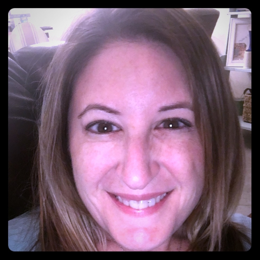 Meet your Posher, Elise